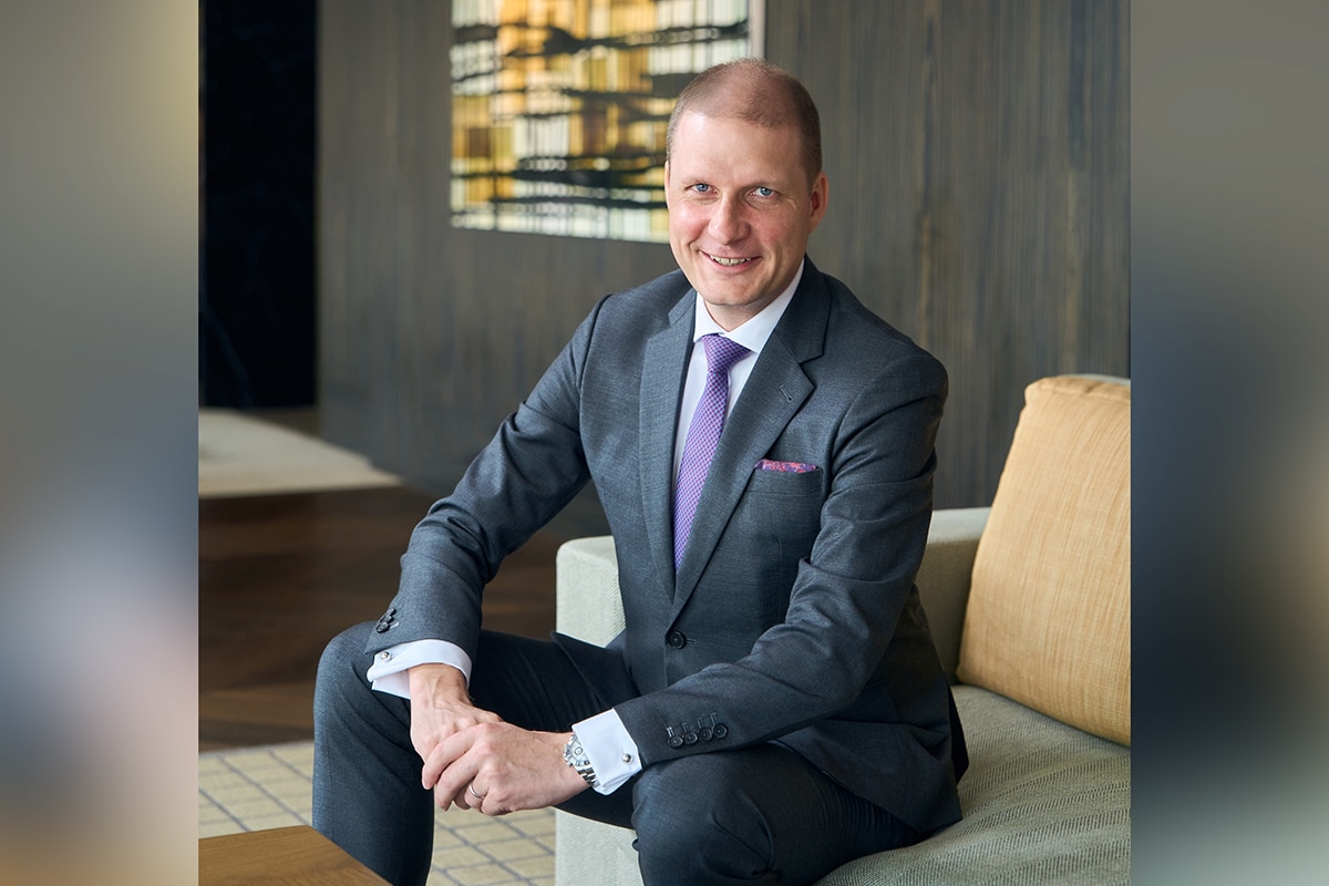 Alexis Fache – Executive Assistant Manager Food & Beverage, Grand Hyatt Hong Kong 1